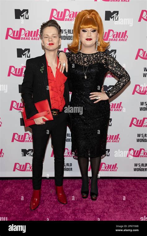 Jinkx Monsoon of RuPauls Drag Race Marries。